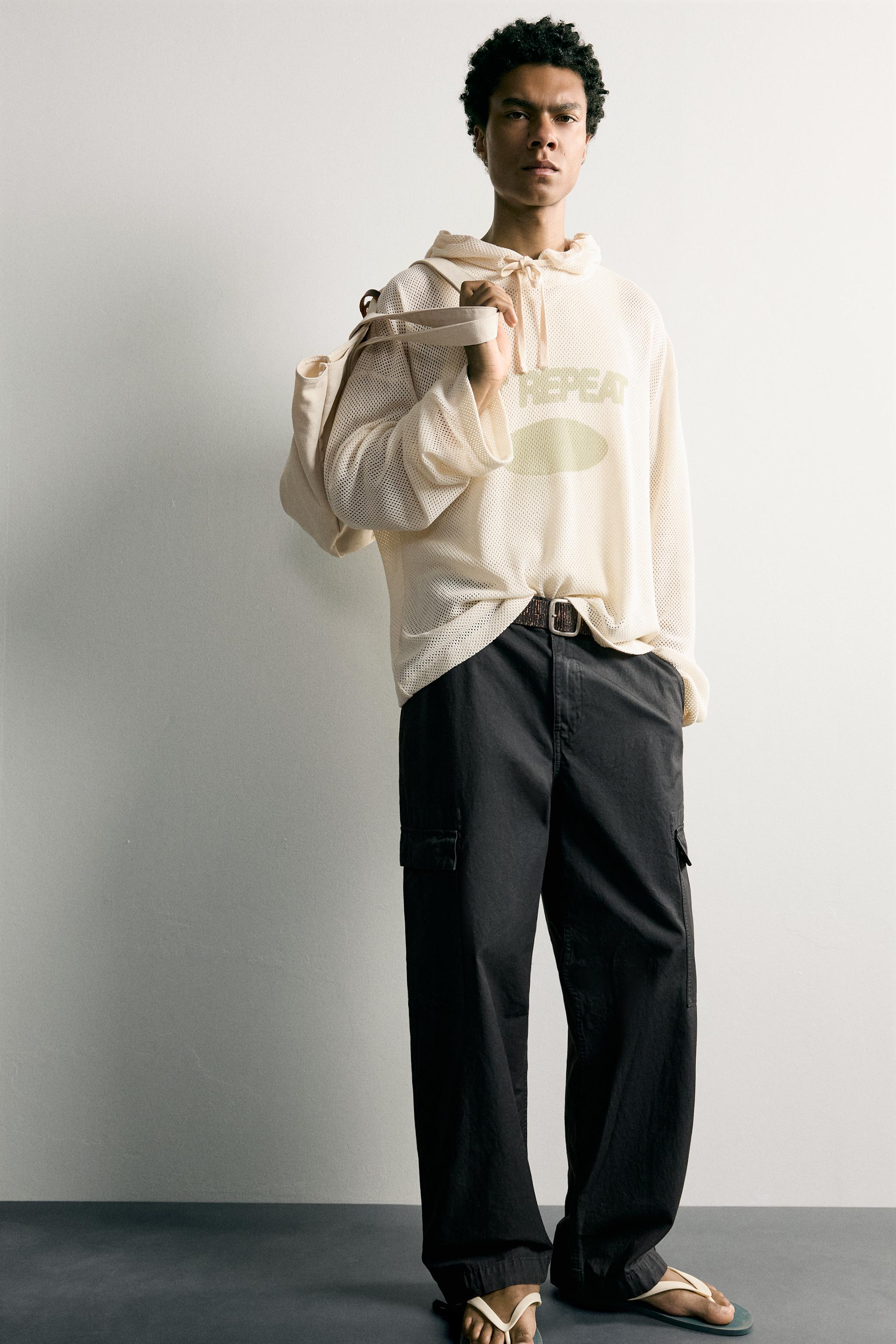 RELAXED FIT HOODIE SWEATSHIRT